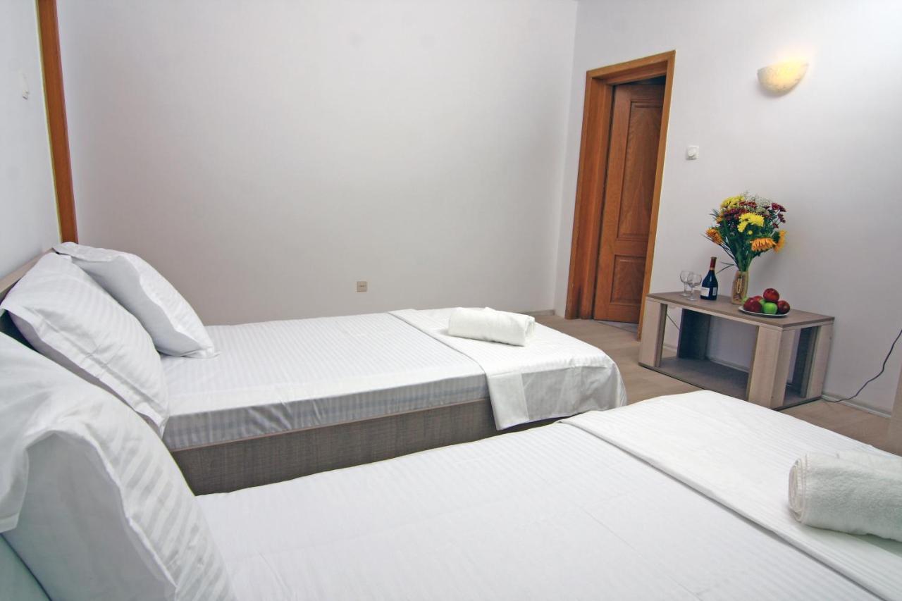 Nirvana Accommodation Bukarest Kültér fotó